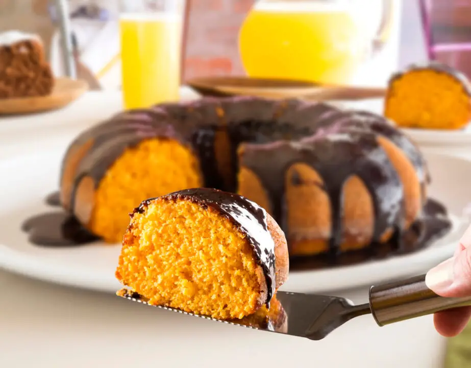 Bolo de Cenoura Fofinho com Cobertura de Chocolate