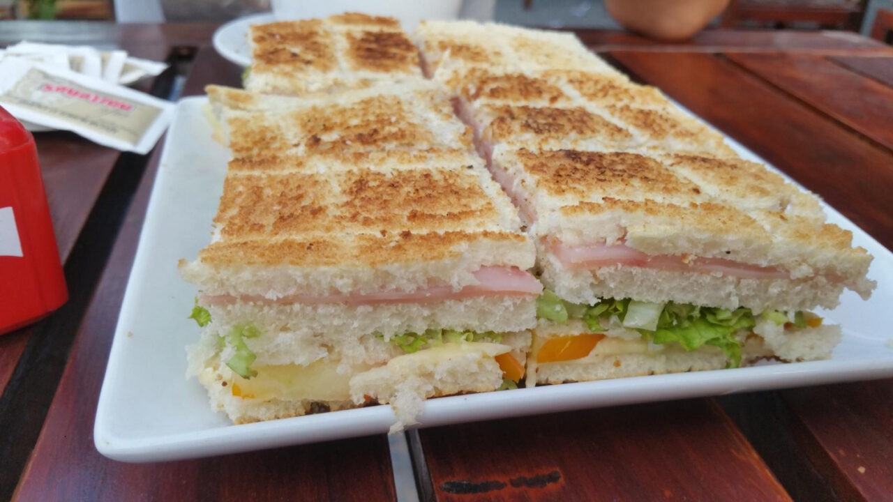 Como Fazer Torta de Pão de Forma com Recheio Cremoso