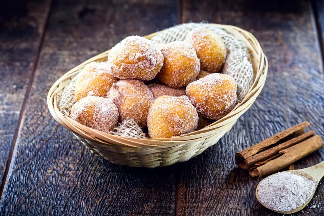 O Melhor Bolinho de Chuva com Toque Especial de Canela