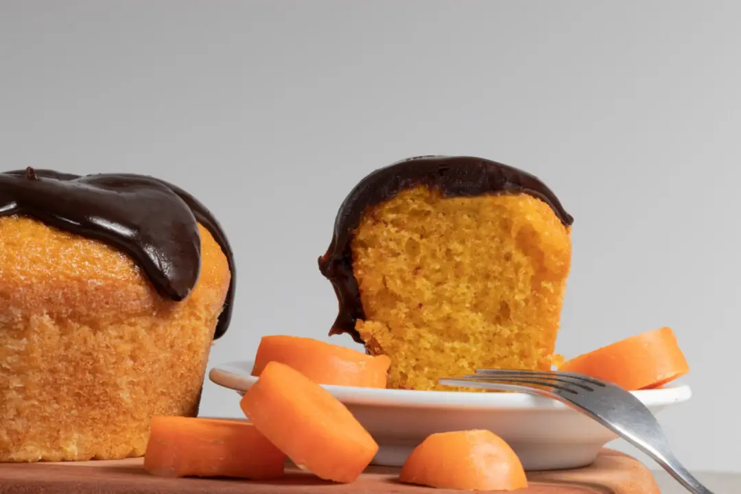 Receita Tradicional de Bolo de Cenoura com Chocolate