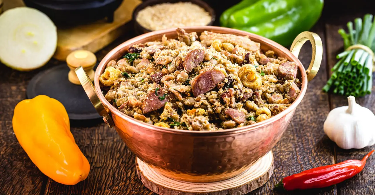 Receita de Feijão Tropeiro Completo e Nutritivo
