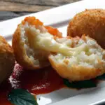 Como Fazer Bolinho de Arroz com Queijo e Sem Desperdício