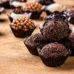 Receita Fácil de Brigadeiro Sem Leite Condensado!