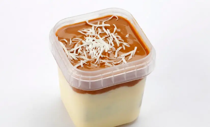 Receita de Bolo de Pote com Brigadeiro Cremoso!