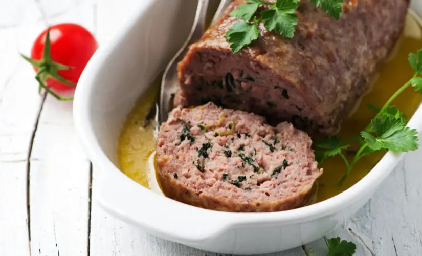 Como Fazer Rocambole de Carne Moída Assado e Suculento!