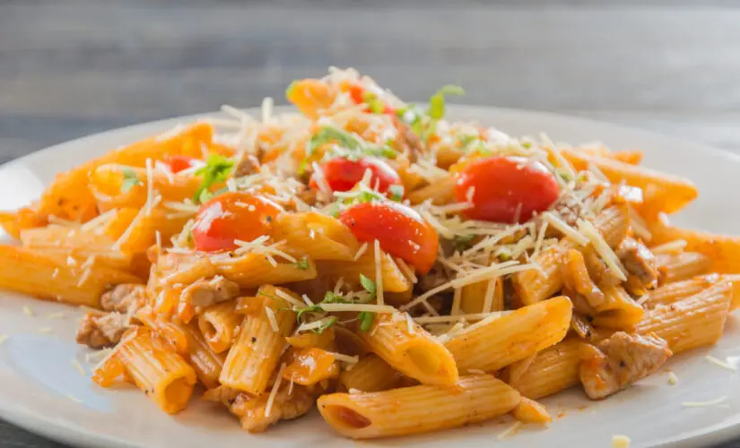 A Melhor Receita de Macarronada Caseira com Molho Vermelho!