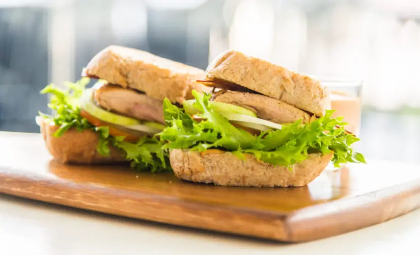 Receita de Sanduíche Natural com Frango ou Atum!