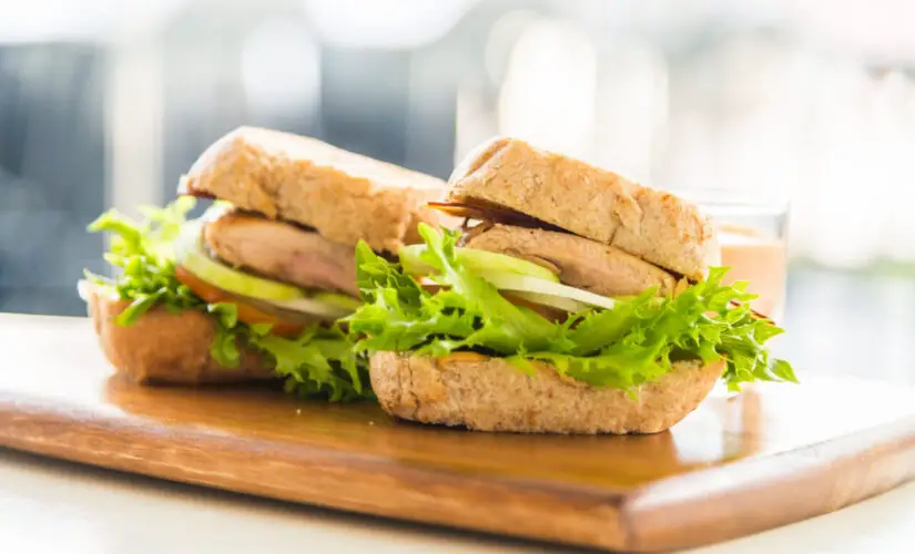 Receita de Sanduíche Natural com Frango ou Atum!
