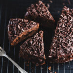 Receita de Bolo de Chocolate Sem Leite Fácil e Rápida!