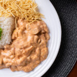 Receita de Strogonoff de Frango Tradicional e Cremoso