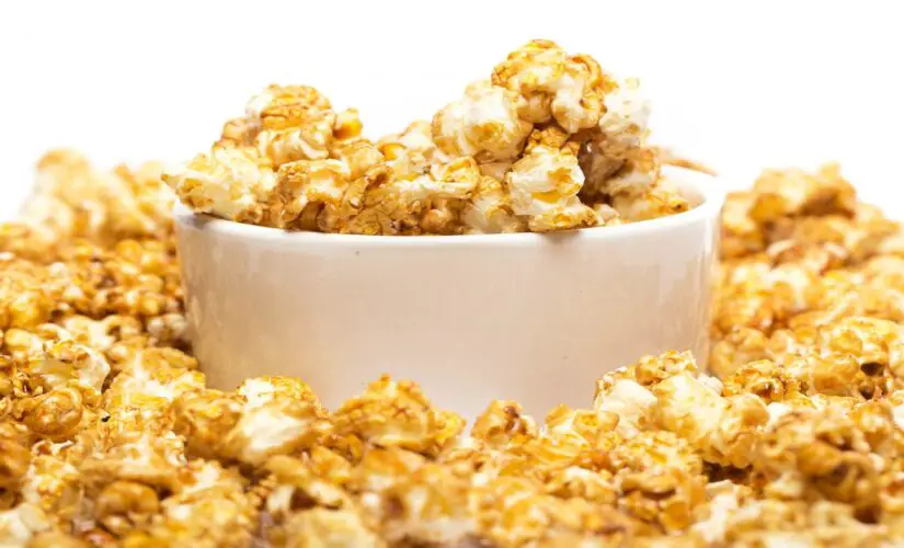 Pipoca Caramelizada Perfeita: Crocante, Doce e Fácil de Fazer em Casa!