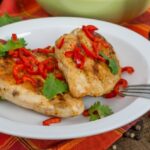 Filé de Frango Grelhado: Uma Explosão de Sabor com Pimenta e Temperos