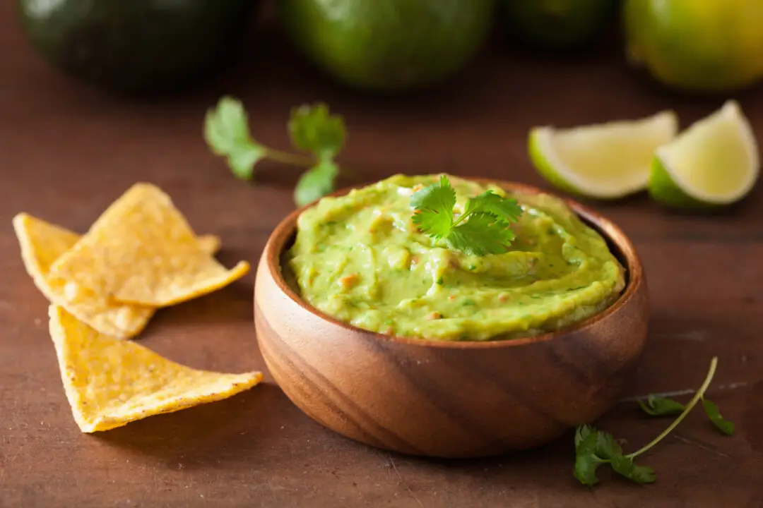 Receita de Guacamole com Abacate Maduro e Toque Picante!