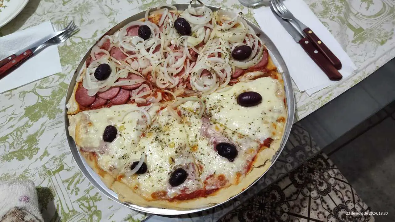 A pizza de liquidificador é a solução perfeita para quem busca praticidade sem abrir mão do sabor.