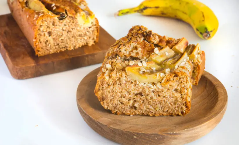 Sem Açúcar! Faça Bolo de Banana com Aveia e 3 Ingredientes