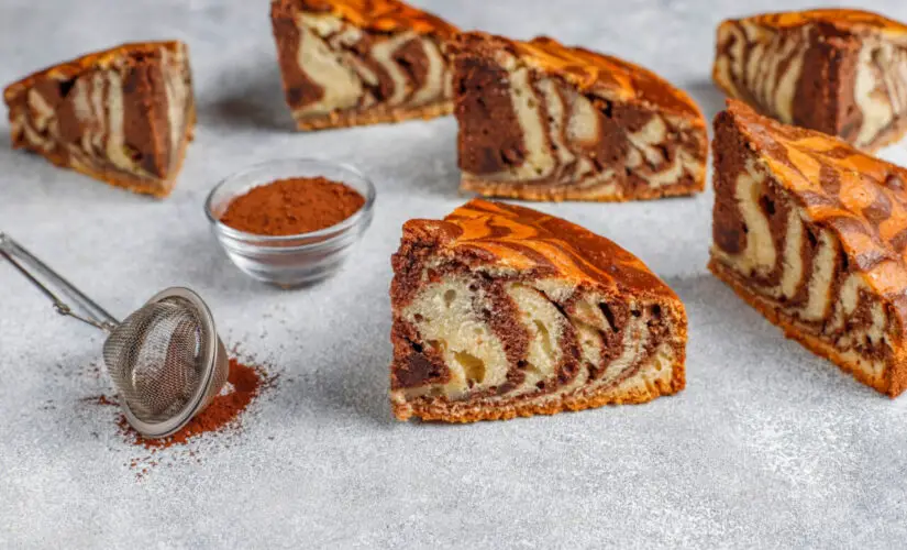 Bolo de Liquidificador Mesclado uma Receita Rápida Fofinha e Cheia de Sabor