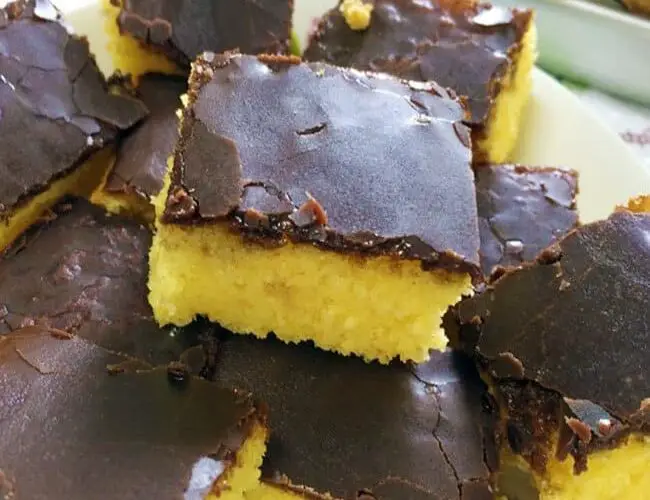Como Fazer Bolo de Cenoura com Casquinha Crocante de Chocolate