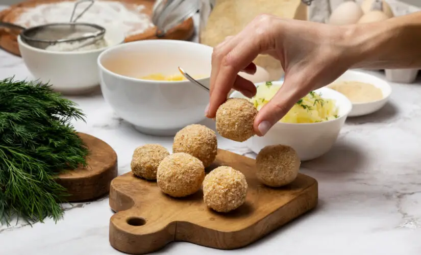 Bolinho de Arroz uma Receita Prática Econômica e Perfeita para Aproveitar Sobras