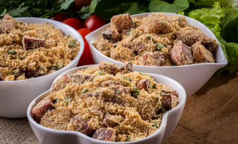 Farofa de Banana da Terra uma Receita Rústica Doce e Salgada Perfeita para Acompanhar Pratos Tropicais