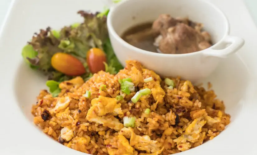 Arroz Carreteiro uma Receita Rústica Saborosa e Perfeita para Aproveitar Carnes e Alimentar com Sustança