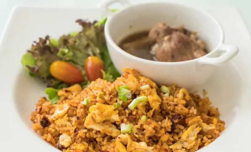 Arroz Carreteiro uma Receita Rústica Saborosa e Perfeita para Aproveitar Carnes e Alimentar com Sustança