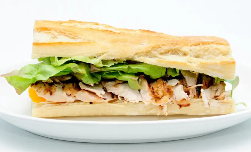 Sanduíche Natural de Frango uma Receita Leve Saudável e Perfeita para Lanches Rápidos ou Marmitas Refrescantes
