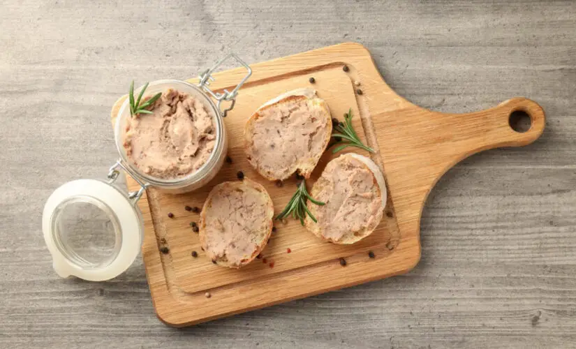Patê de Frango cremoso fácil e ideal para lanches
