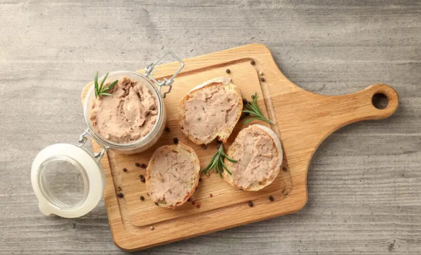 Patê de Frango cremoso fácil e ideal para lanches