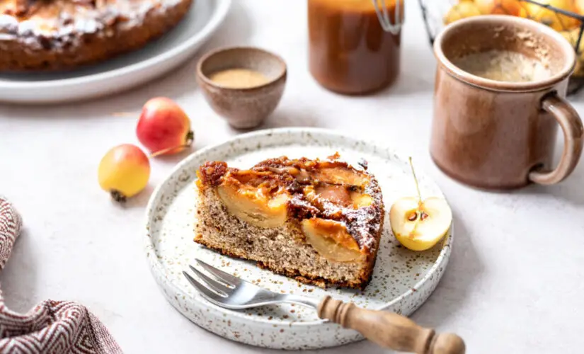 Bolo de Maçã Fit saudável fofinho e perfeito para o café da manhã