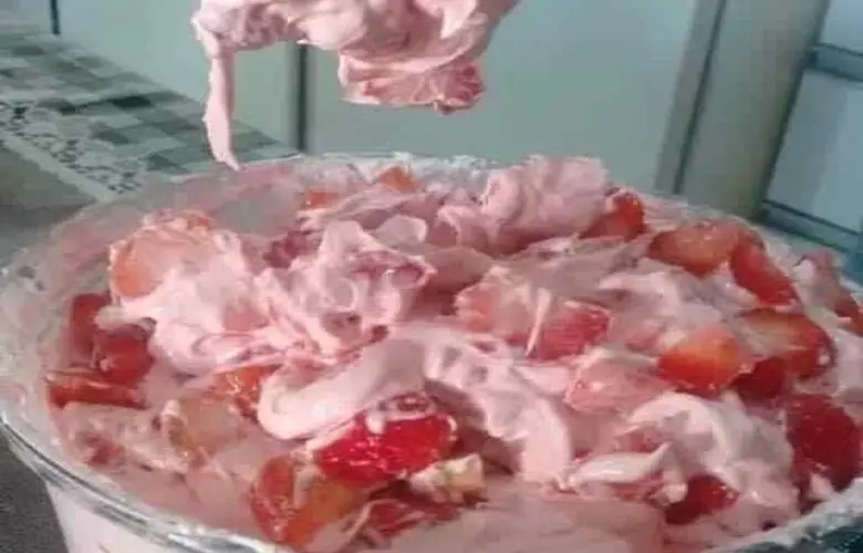 Recheio de Mousse de Morango repleto de pedacinhos suculentos