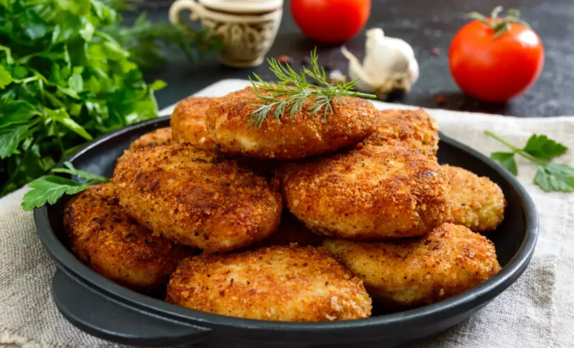 Nuggets caseiro na airfryer crocante por fora e macio por dentro