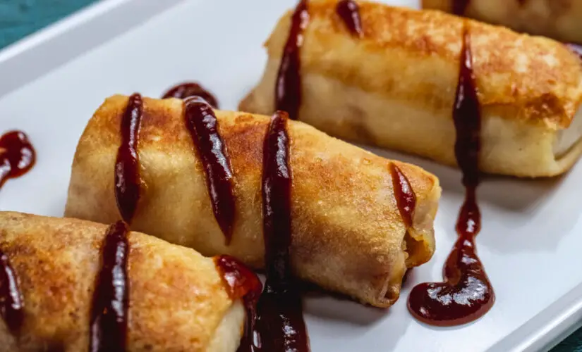Cartola comida nordestina clássica com banana, queijo e açúcar