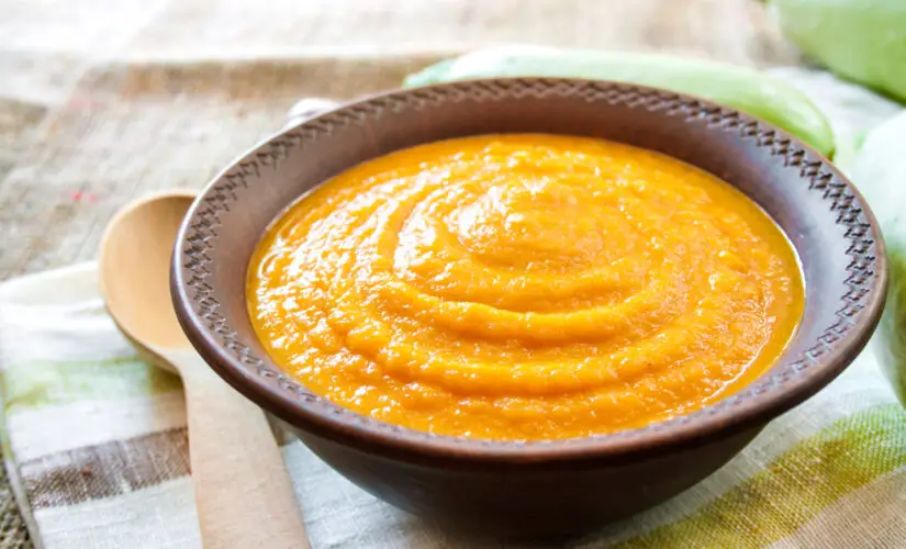 Purê de abóbora cremoso, nutritivo e cheio de sabor caseiro