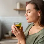 Chá para tosse seca calmante, natural e com ingredientes simples