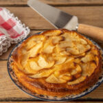 Bolo de maça fit com sabor de casa e saúde no mesmo pedaço