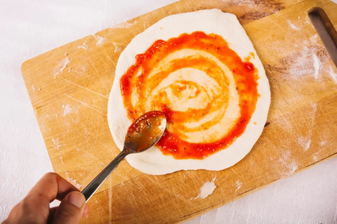 Receita de Massa de Pizza Sem Ovo Simples e Econômica!