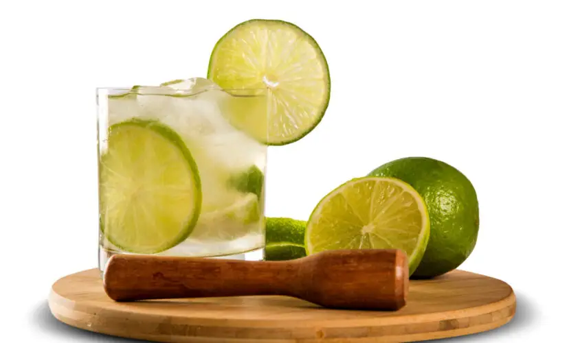 Suco de limão cremoso com sabor refrescante e textura de sobremesa