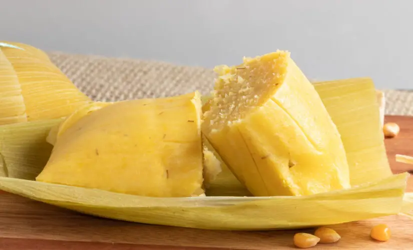 Pamonha cremosa com sabor de roça e lembrança de fogão a lenha