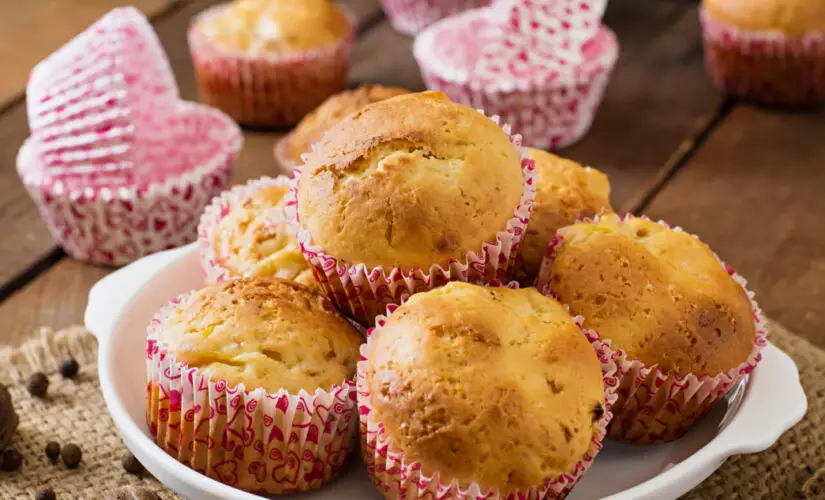 Bolinho de leite condensado que lembra os lanches da tarde na casa da vó