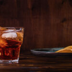 Negroni clássico com sabor marcante e sofisticação que transforma qualquer gole em experiência