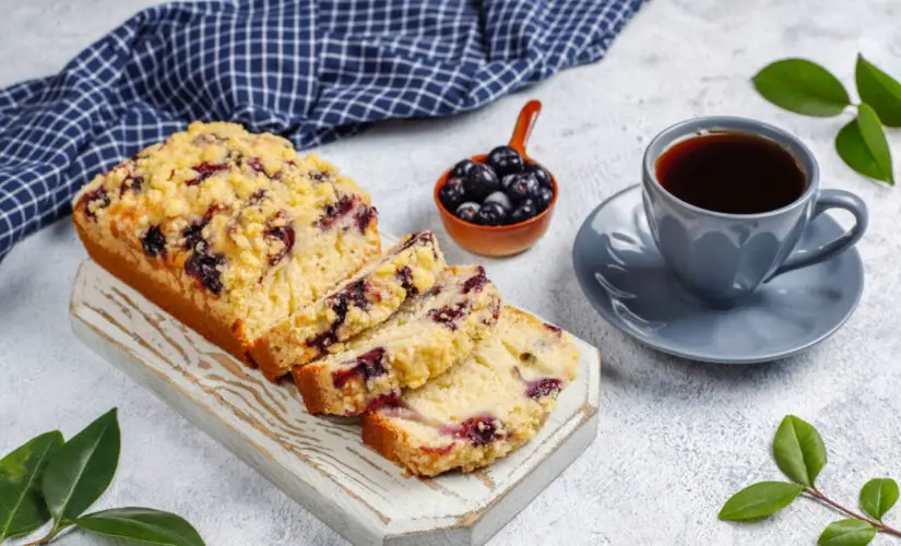 Bolo de formiguinha fofinho, simples e com gostinho de infância