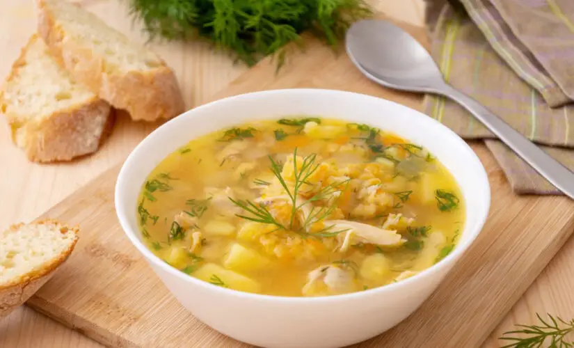 Caldo de ovo com sabor de cuidado e aconchego