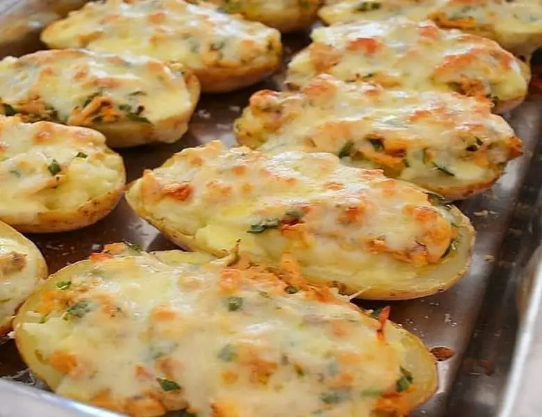Receita de Batata Assada com Frango Cremoso em 3 Passos Fáceis