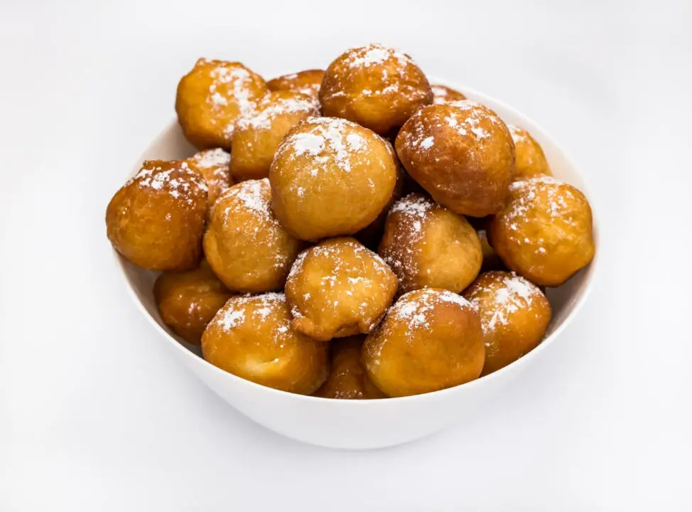 Bolinho de Chuva uma Receita Clássica que Traz Sabor e Nostalgia