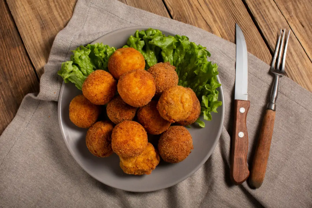 Bolinho de batata fácil e rápido que lembra almoço de domingo em família