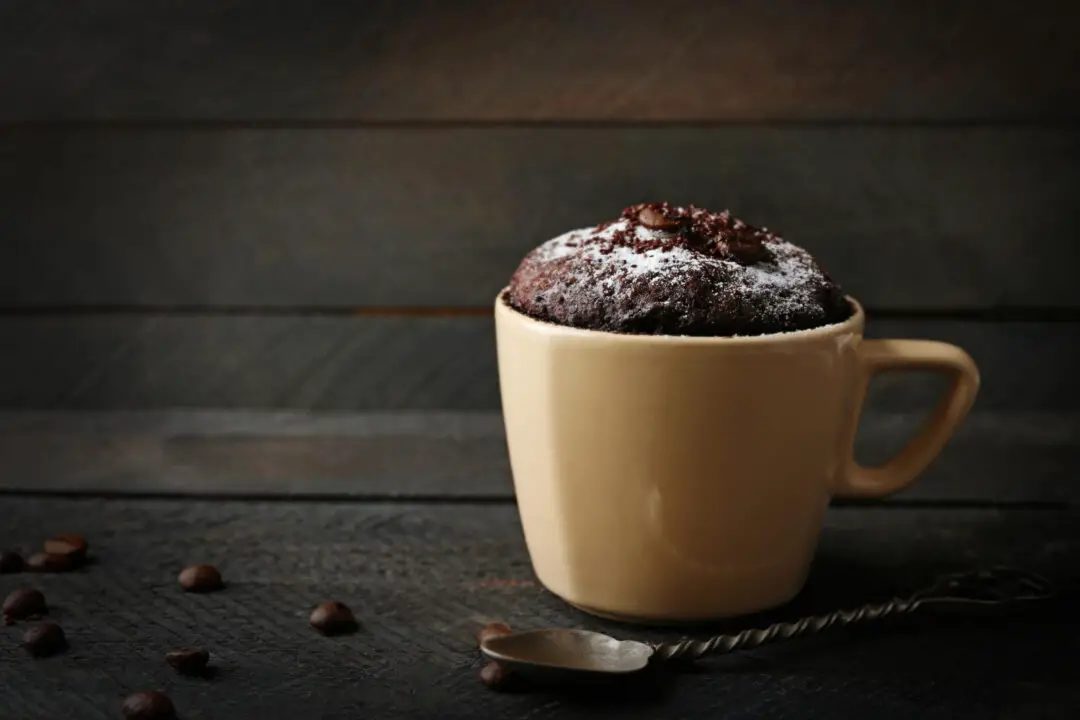 Bolo de Caneca de Chocolate uma Receita Rápida Fofinha e Ideal para Satisfazer a Vontade de Doce