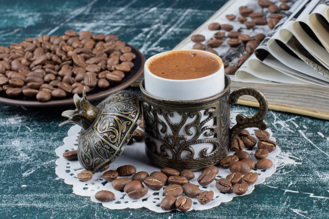 Café marroquino que aquece a alma e perfuma a manhã