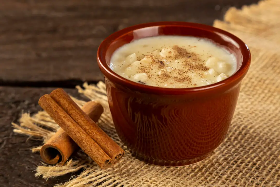 Canjica cremosa doce tradicional e perfeita para festas juninas