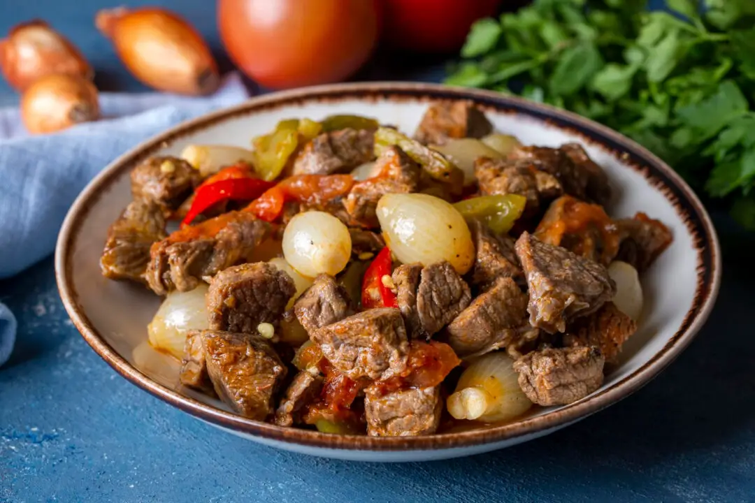 Carne de panela com pimentão macia, suculenta e cheia de sabor