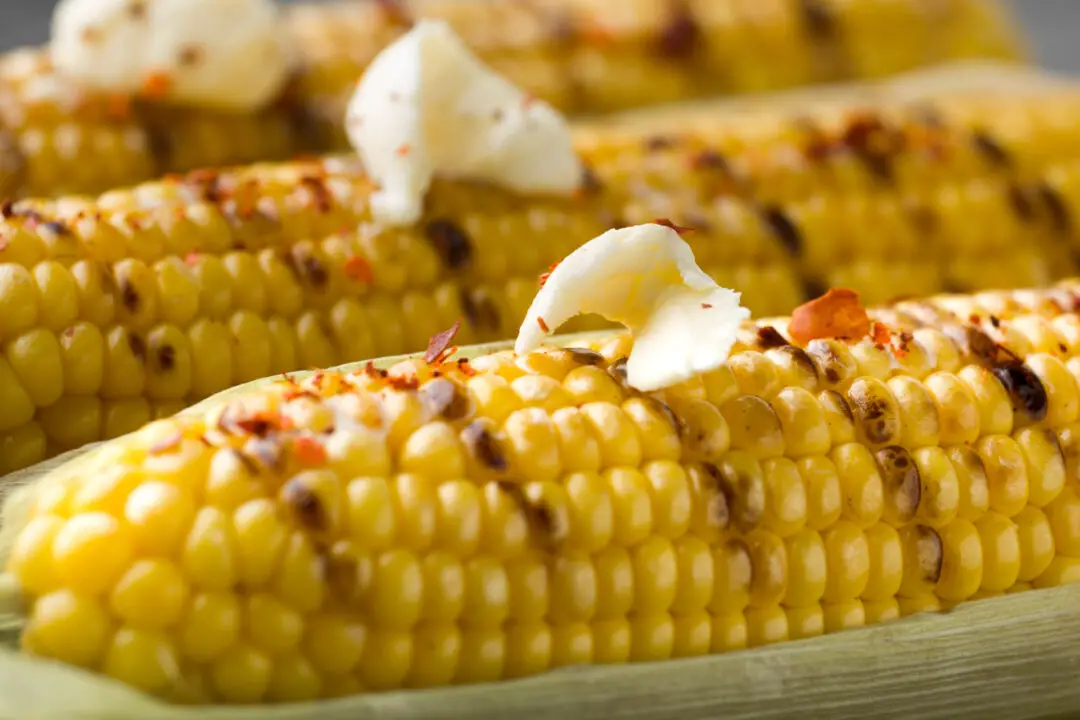 Cozinhar milho sem panela de pressão fácil, prático e cheio de sabor